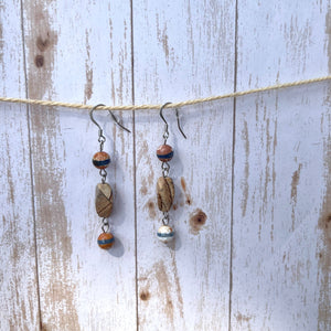 Handcrafted earrings with stainless steel wire and components. Quartz and agate gemstones.