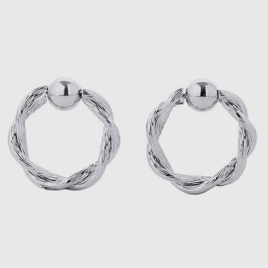 14K White gold dipped post earrings. Diameter 2.18cm. Hypoallergenic.