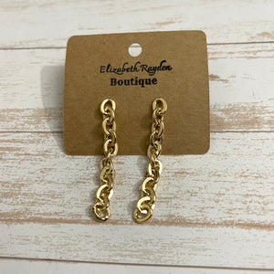 Oval chain link earrings. 18K gold filled on brass Length: 2 inches. Hypoallergenic. Lead and nickel free.