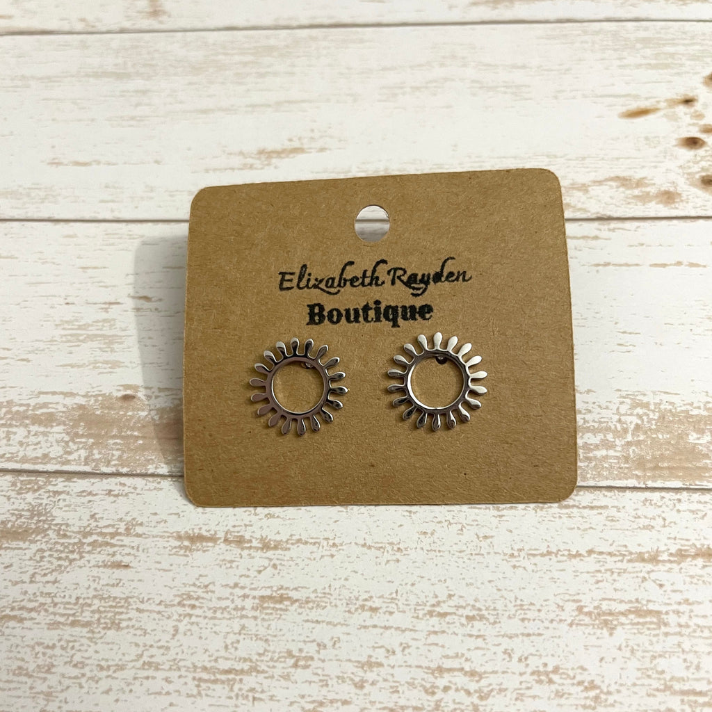 Stainless steel stud earrings. 15mm.